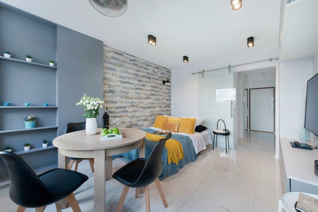 P&O Apartments Zgoda Warsaw Exterior photo